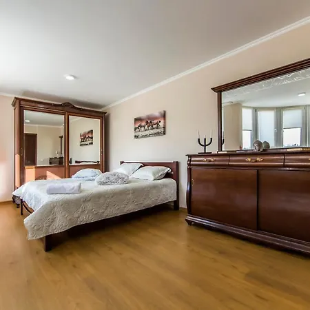 Super Comfort Flat For You Near The Metro. Киев Экстерьер фото