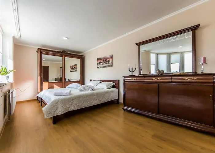 Super Comfort Flat For You Near The Metro.